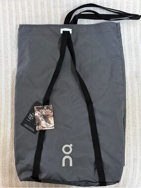 On Running Shadow Gray Ambassador Backpack and Shoulder Tote NEW